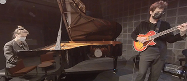 Jazz-Musiker*innen auf der Bühne