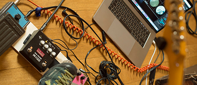 Laptop und Effektgeräte