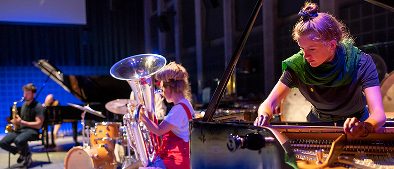 Eröffnung Spacing the Kosmos