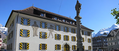 Bild vom historischen Zeughaus in Altdorf, wo auch das 