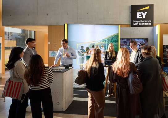 EY Firmenstand