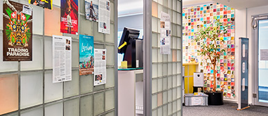 Mediothek Eingang und Selbstausleihe