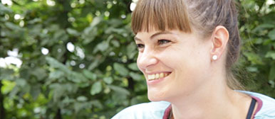 Zum Video über Absolvierende in Soziokultur, die über ihren Berufsalltag berichten