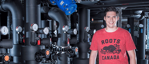 Ein Mitarbeiter im Labor