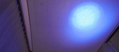 Kühlendes Licht im Raum