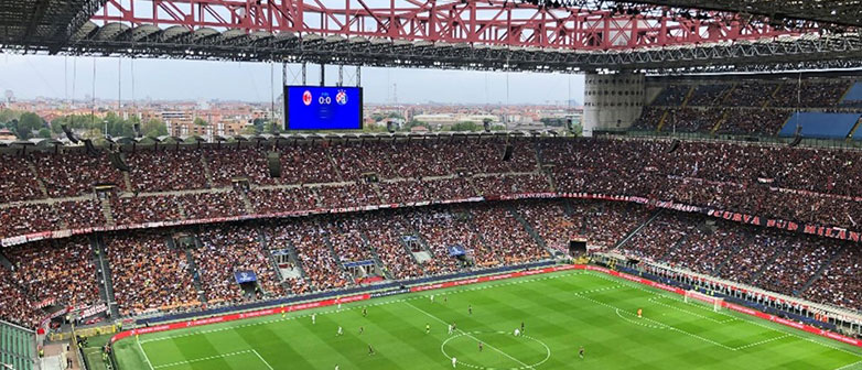 Fussballstadion