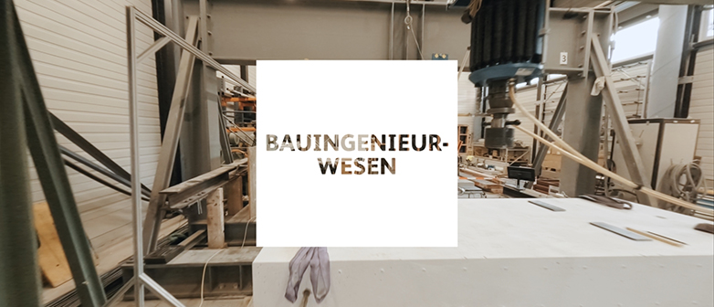 Werkstätte mit grossen Metallstangen und Maschinen, in der Mitte ist ein weisses Viereck mit der Auschrift 