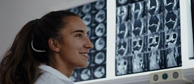 Zur Startseite mit Experteneinblicken und Bedeutung qualifizierter Absolventen in der Medizintechnikbranche