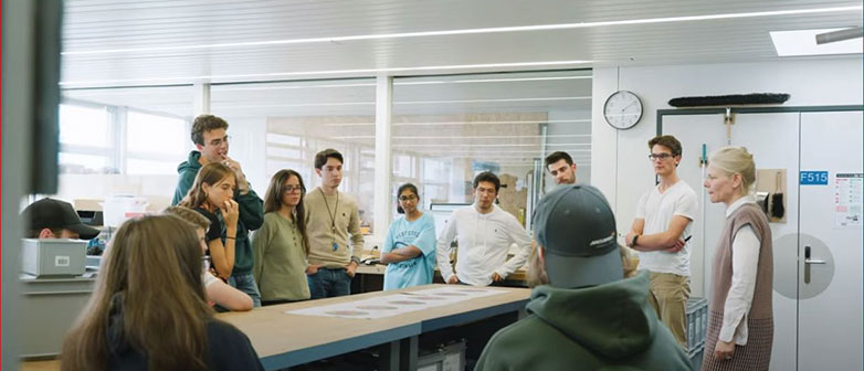 Testimonials zweier Studierenden zum Bachelorstudiengang Wirtschaftsingenieurwesen und Innovation