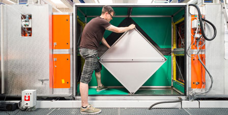 Das Zentrum für Integrale Gebäudetechnik befasst sich mit verschiedenen Themen der Gebäudetechnik und des energieeffizienten Bauens.