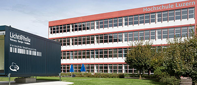 Aussenaufnahme des Architektur Traktes