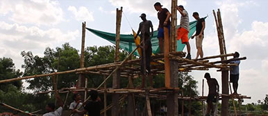 Im Rahmen der Summer School 2017 bauten die Studierenden in Indien einen landestypischen Kornspeicher.