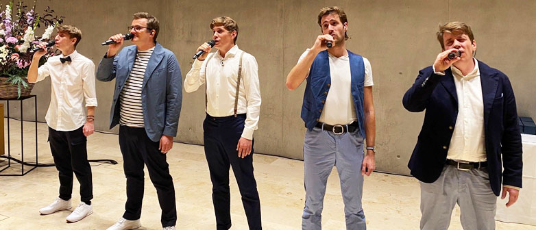 Diplomfeier IFZ Abschlüsse Studenten und Studenten von berufsbegleitenden Weiterbildungen