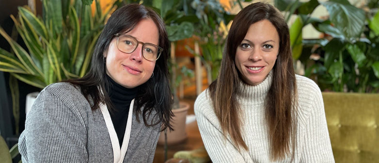 Ein gemeinsamer Podcast der HSLU und loopings.ch. Bild mit Bernadette Höller und Anina Hille.