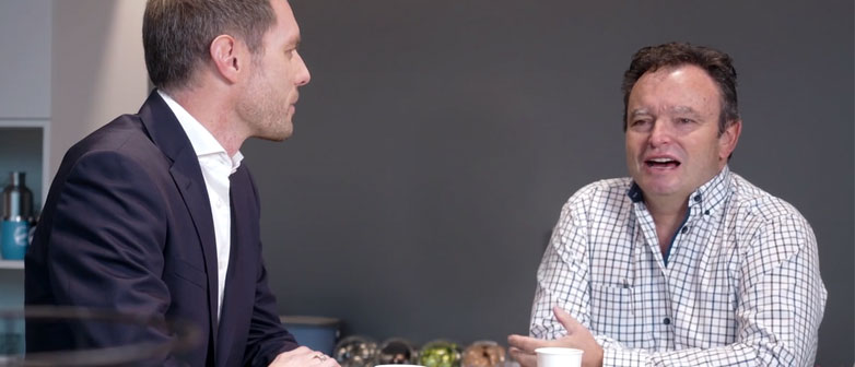 Dominik Erny mit Testimonial