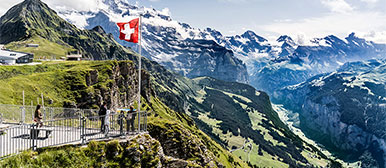 Aussichtsplattform in den Bergen