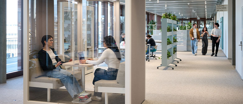 BueinssLaw and LegalTech Students at Campus