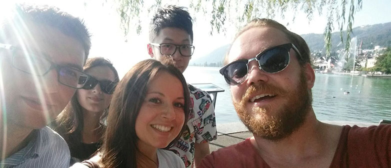 Studierende des MSc International Financial Management bei einer Stadtführung durch die Stadt Zug