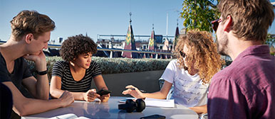 Zur Startseite der Bachelor-Studiengaenge der Hochschule Luzern