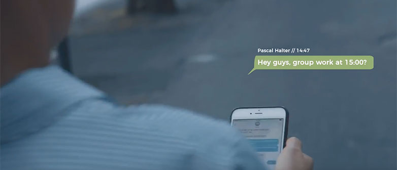 Student from the bachelor international management and economics gets text from other student