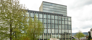 Gebäude Hochschule Luzern Rotkreuz aussen