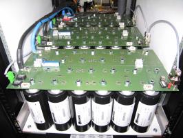 Superkapazitäten in Rack eingebaut, © HSLU T&A
