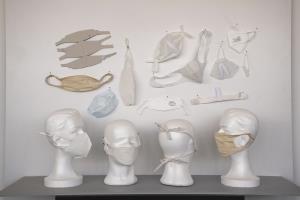 Erste Maskenprototypen aus Papier, © Hochschule Luzern – Design & Kunst